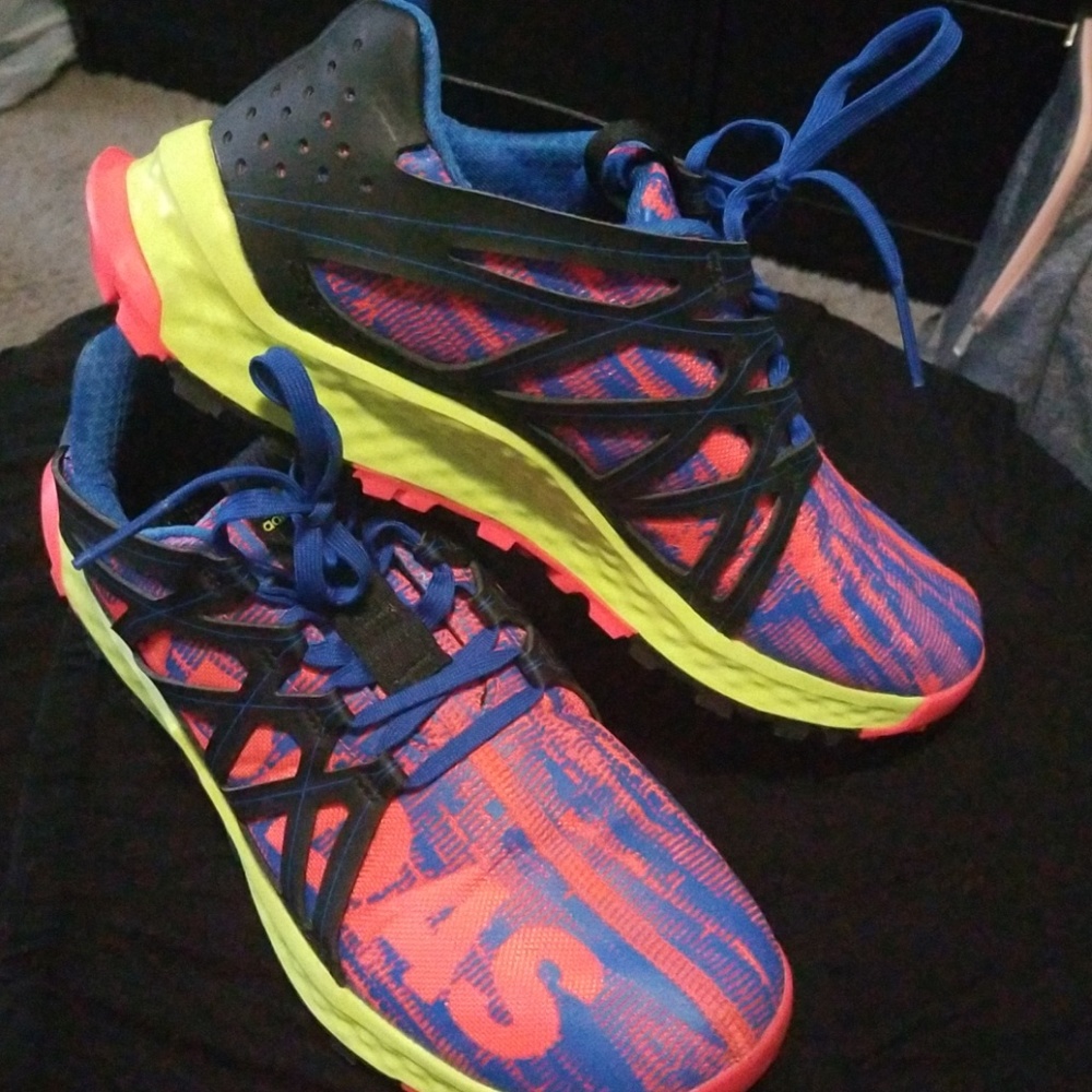Adidas Bounce sneakers